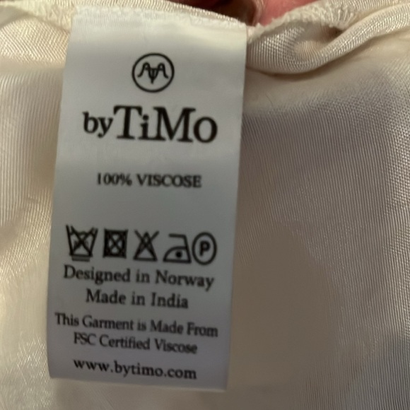 TiMO floral midi dress Size- size medium - Picture 5 of 5